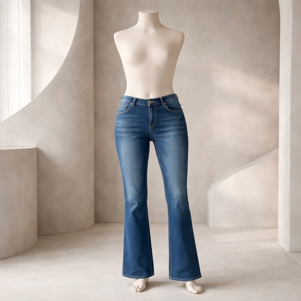 Women's Embroidered Rhinestone Blue Boot Cut Jeans Size 18S